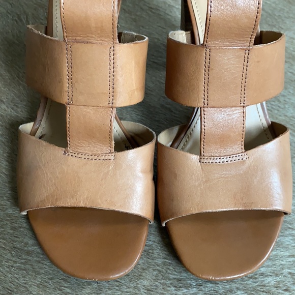 EUC Franco Sarto Heeled Tan Leather Sandal Sz 9.5 - Picture 4 of 7